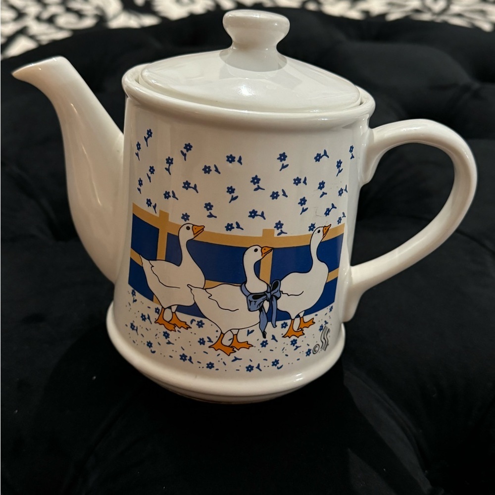 VTG Duck Geese Tea Pot Kettle Ceramic MCM 80s Kitchen Blue Flower Bow Farmhouse - Picture 15 of 16